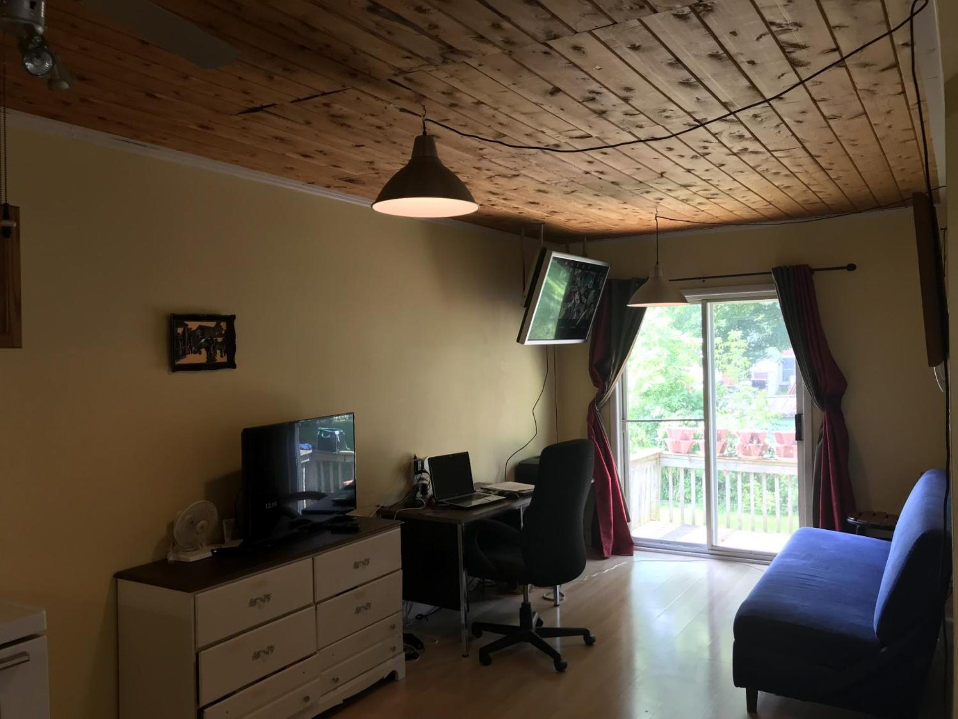 Marmora And Lake Inn And Victorian Diner Екстер'єр фото